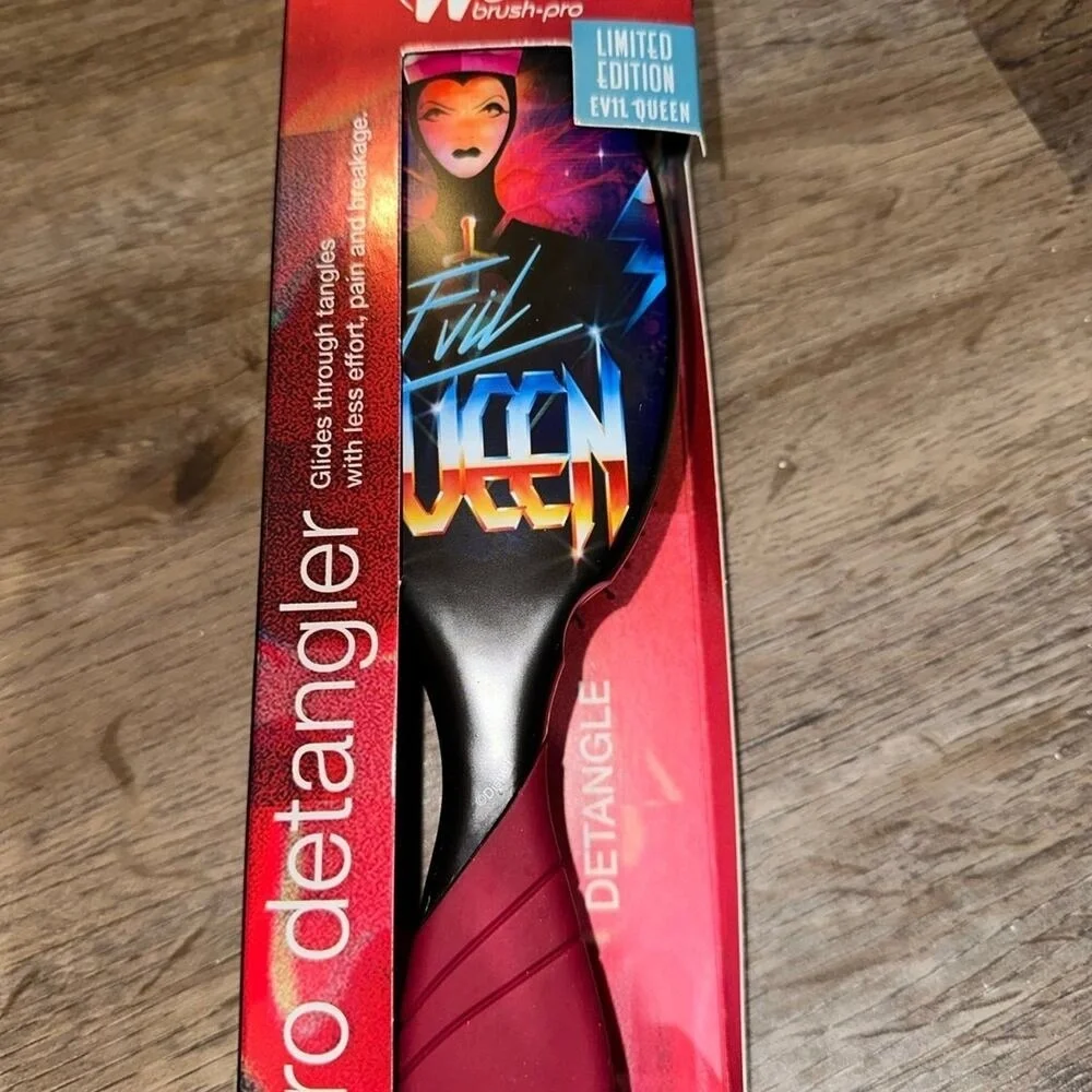 Wet Brush Pro Detangler Limited Edition‎ Disney Villains Evil Queen Hair Brush